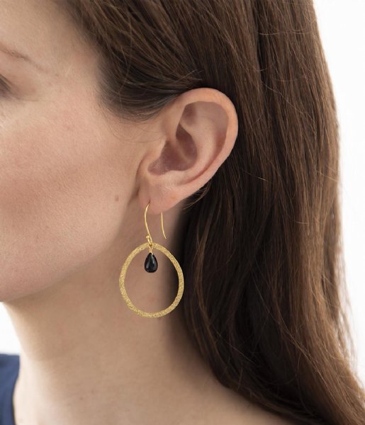 A Beautiful Story  Powerful Black Onyx Gold Earrings Goud