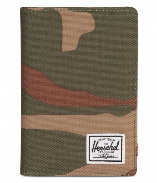 Herschel Supply Co.  Raynor Passport Holder woodland camo (00032)