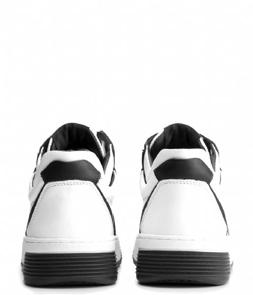 NIKKIE  Low Benthe Sneaker Black (9000)