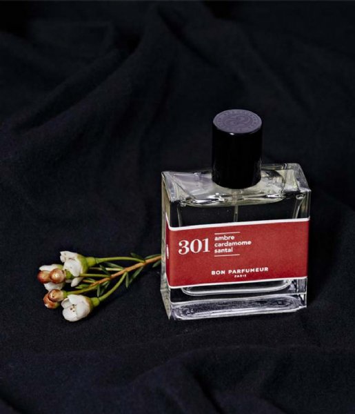 Bon Parfumeur  301 sandalwood amber cardamom Eau de Parfum red