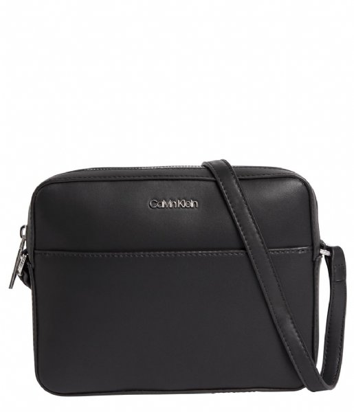Calvin Klein  Ck Must Camera Bag With Slip Pocket Ck Black (BAX)
