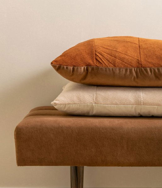 Present Time Kaste pude Cushion Ribbed velvet Cholocate Brown (PT3791BR)